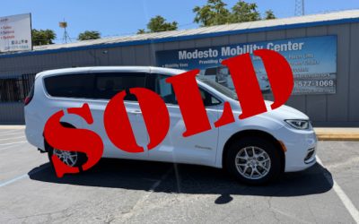 Pre-Owned 2024 Chrysler Pacifica Touring L