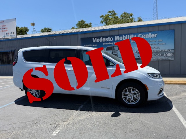 Pre-Owned 2024 Chrysler Pacifica Touring L sold