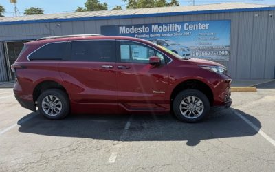 NEW 2025 Toyota Sienna XLE