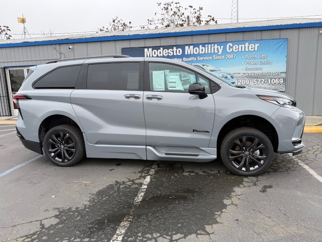New 2025 Toyota Sienna Hybrid XSE