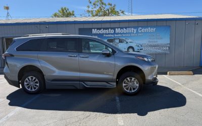 New- 2026 Toyota Sienna Hybrid XLE