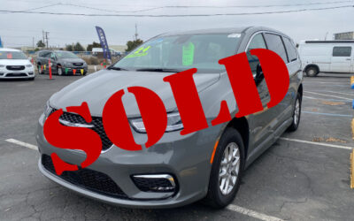 Pre-Owned 2024 Chrysler Pacifica Touring L