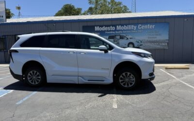New 2026 Toyota Sienna Hybrid XLE